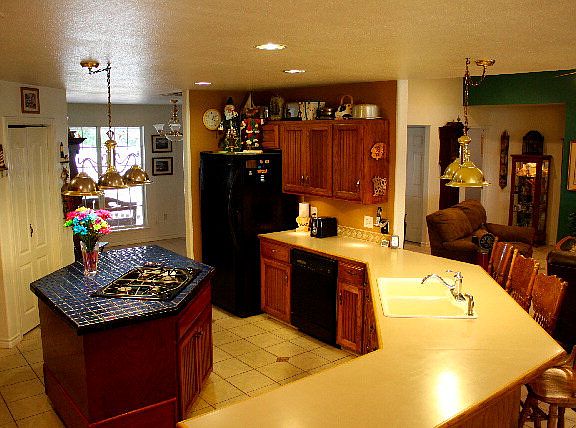 5th image of 1214 Military Dr