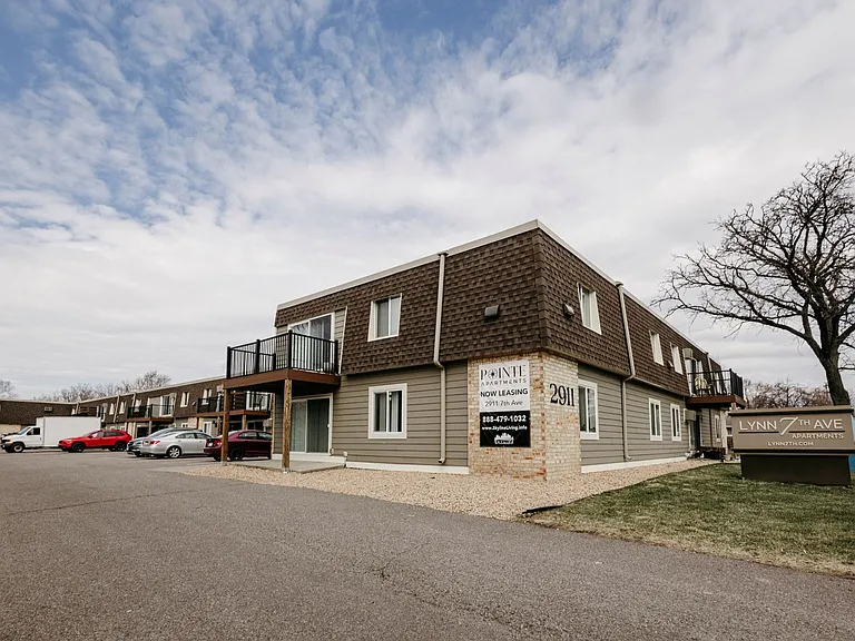 Pointe Apartments — Photo 26