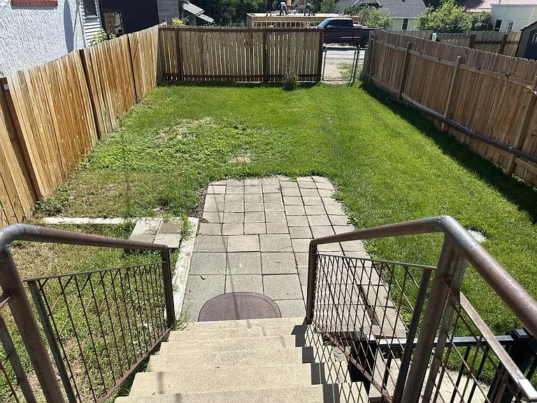 214 Broadway Ave S — Photo 6