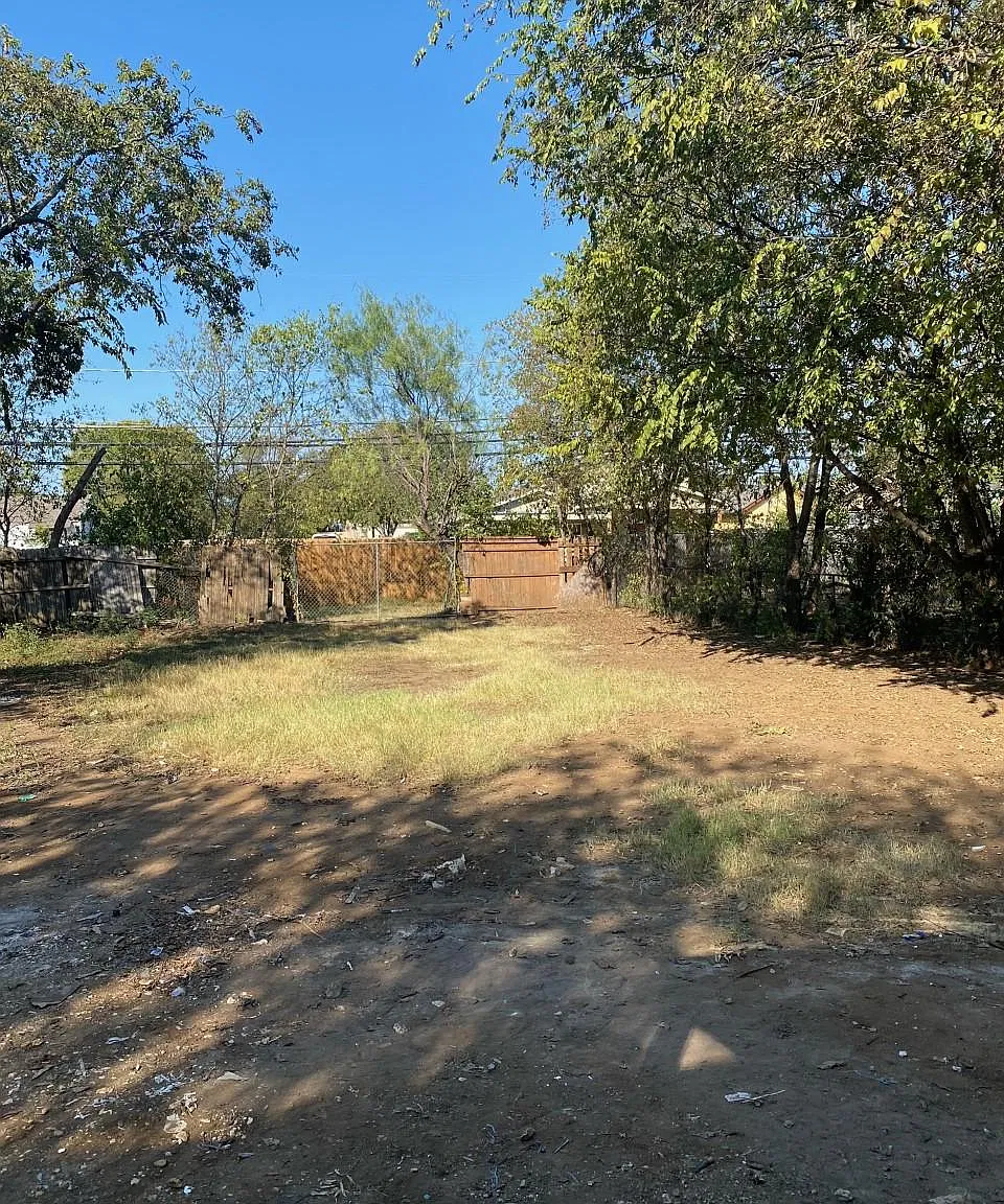 Daniel St, Fort Worth — Photo 3