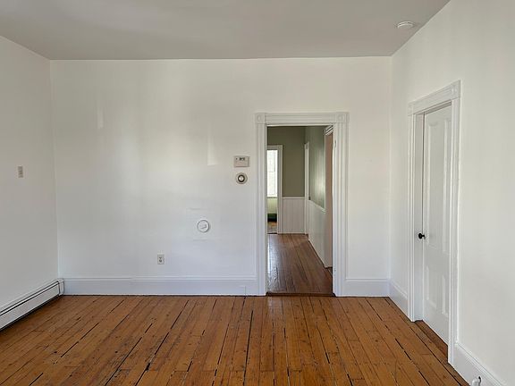 2nd image of 119 Calverley St Floor 2