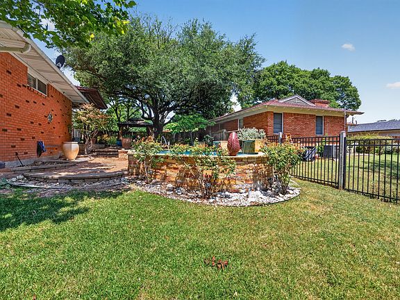 5th image of 9840 Twin Creek Dr