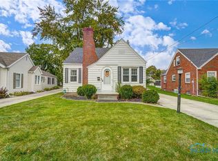 422 Hillside Dr, Rossford, OH