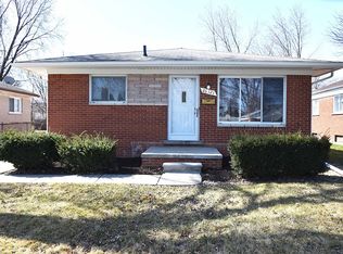 26721 Barbara St, Roseville, MI 48066