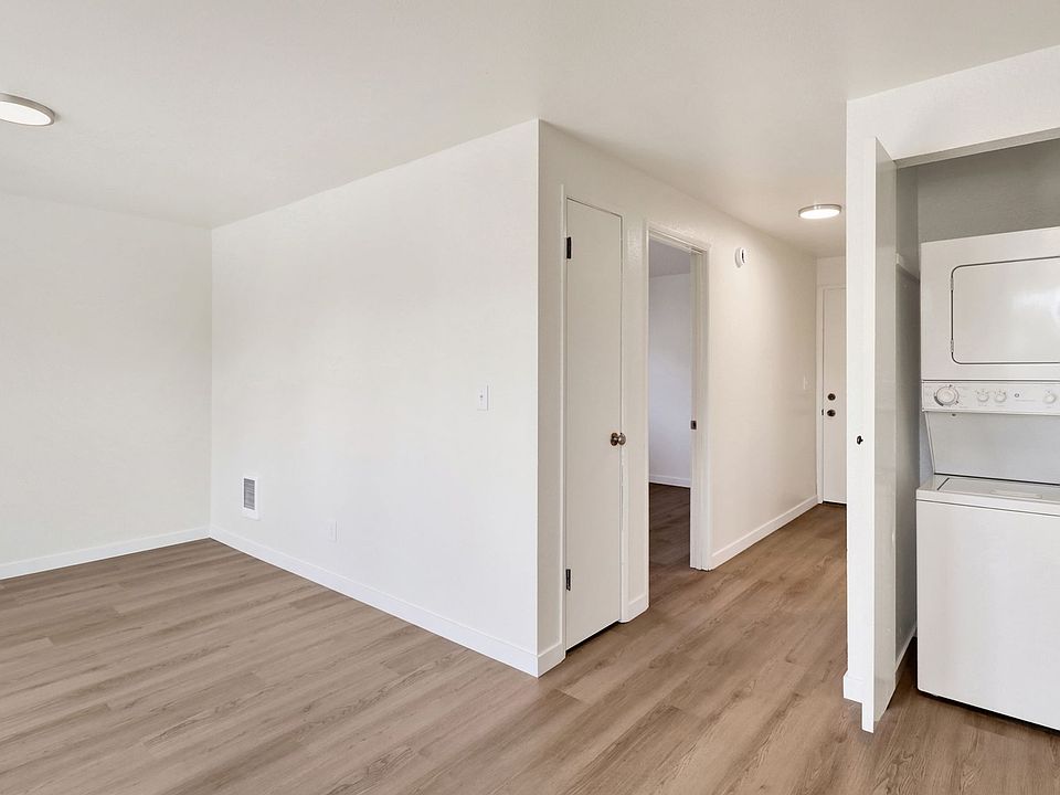 1st image of 3510 Northwest Ave APT 4