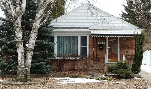 1st image of 4499 Parker St