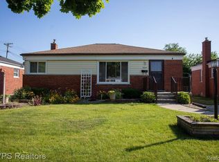 18241 Ash Ave, Eastpointe, MI 48021