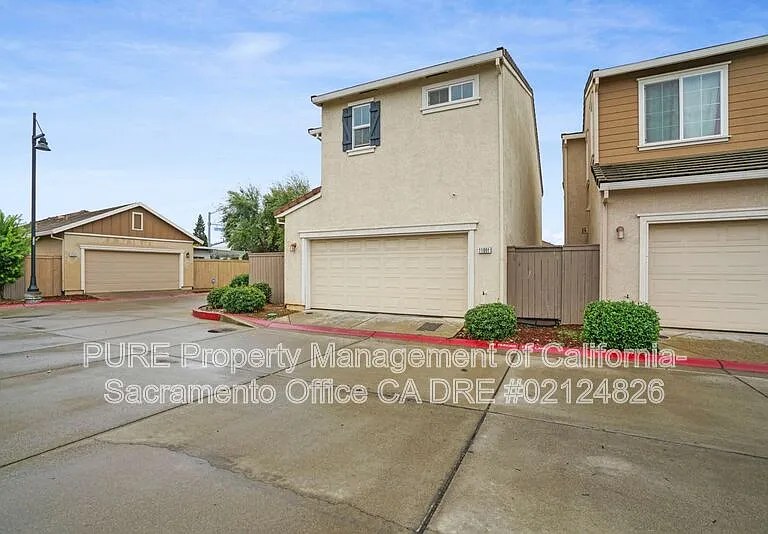 11091 International Dr — Photo 3