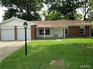 1214 Elkhart Dr, Saint Louis, MO 63135