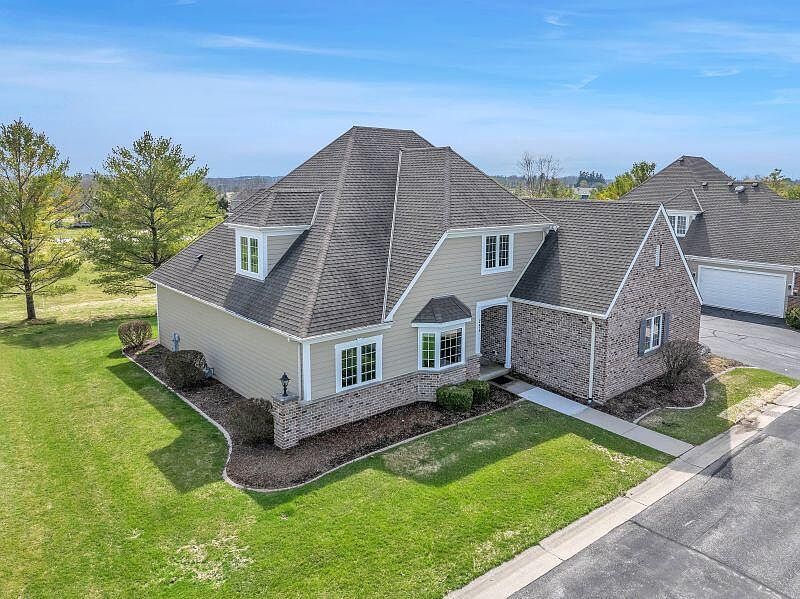 255 Fairway Meadows LANE