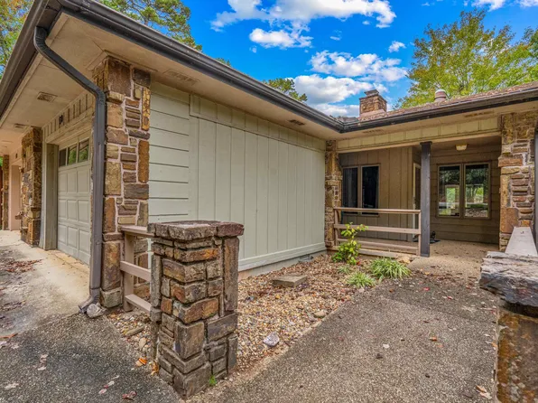 50 Majorca Dr, Hot Springs, AR 71909
