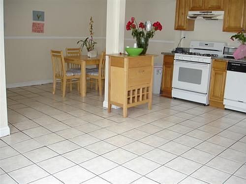 4th image of 1230 Palou Ave