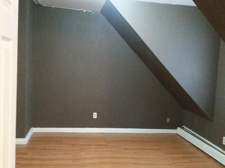 121 Daboll St #5 — Photo 6