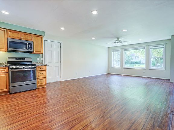 5th image of 32 New Gate Dr