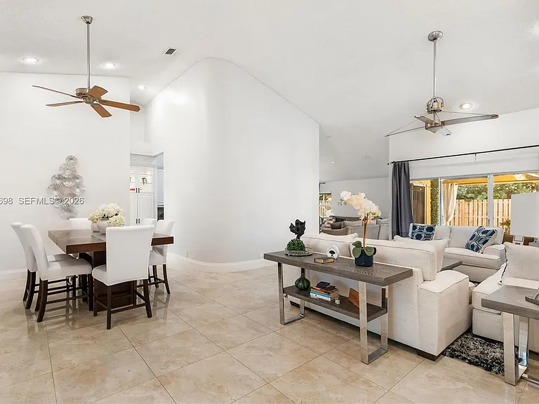 7101 NW 44th Ln — Photo 14