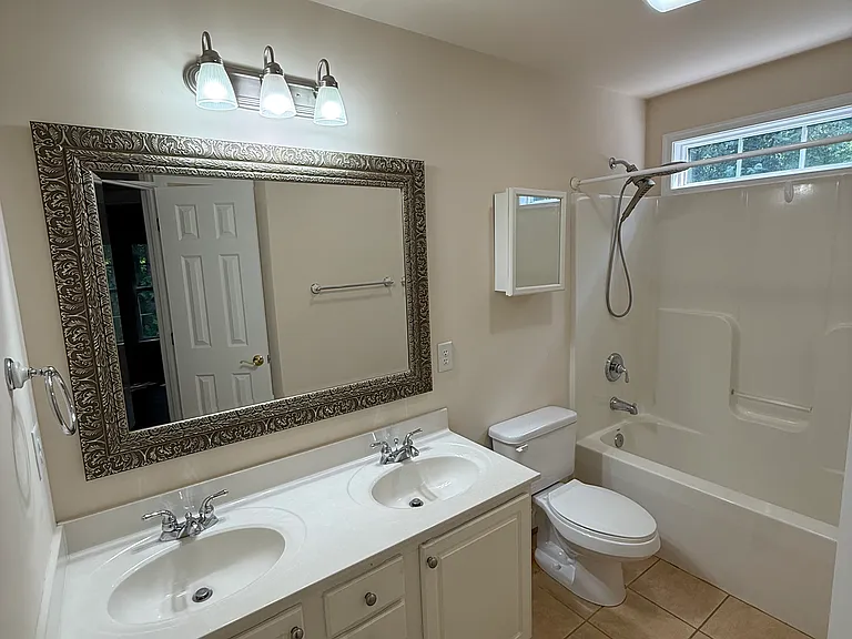 305 E Monacan Dr — Photo 8