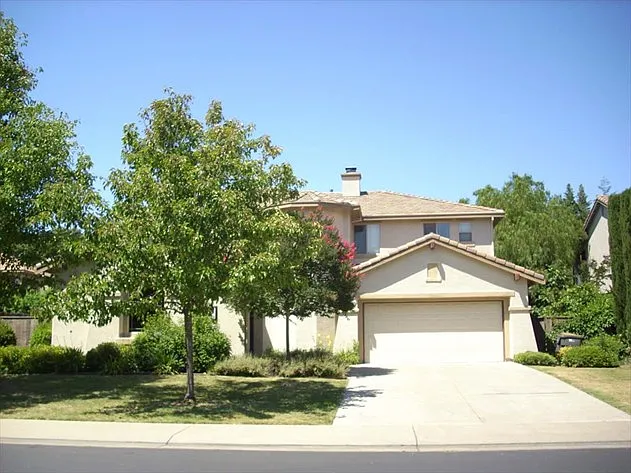 746 Rolling Green Dr photo 1