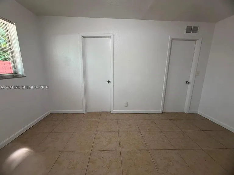 919 NW 2nd Ave #3 — Photo 10
