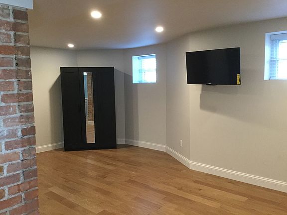 3rd image of 51 W Palmer St #1-LL