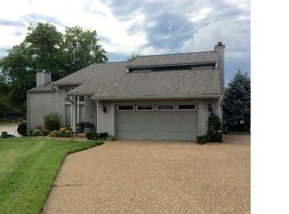 7 Lakeside Cir, Lake Saint Louis, MO 63367
