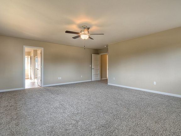 4th image of 4737 Plover St NE