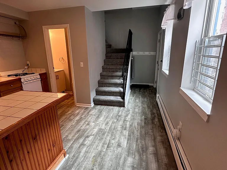 144 Cottage St #3 — Photo 7