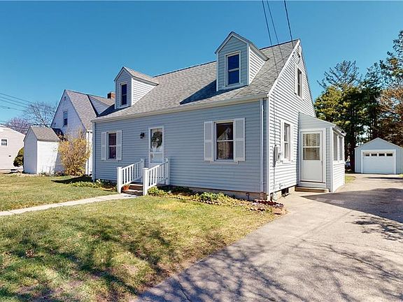 2nd image of 362 Oakwood Ave