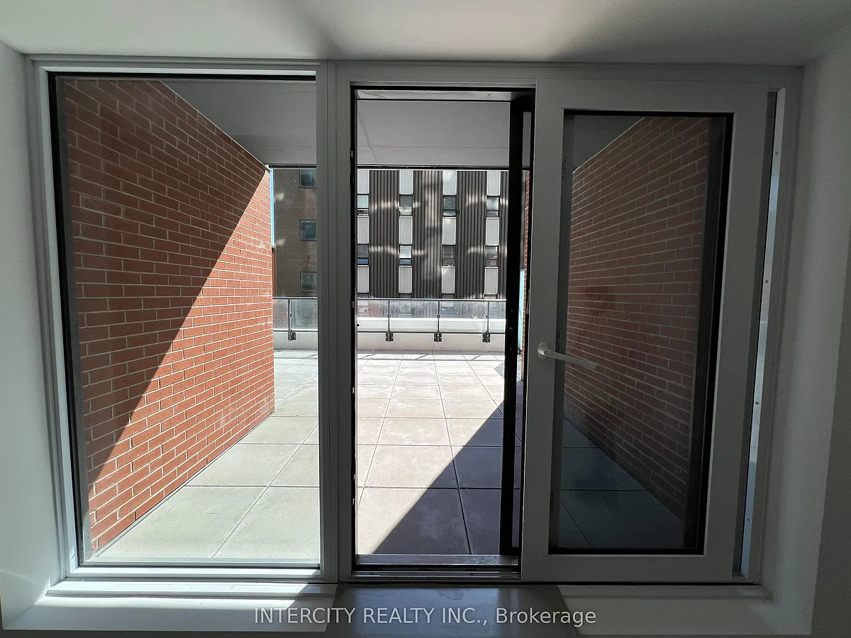 Building Photo - 75 James St S #312