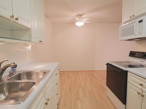 3rd image of 401 E Burnsville Pkwy APT 123