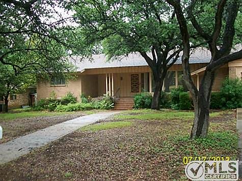 1st image of 103 Lakeview Ct