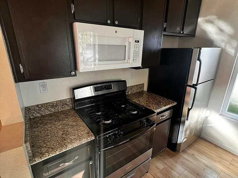 Stove/Microwave