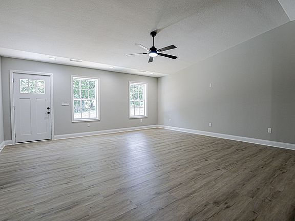 4th image of 149 Blanton Ct