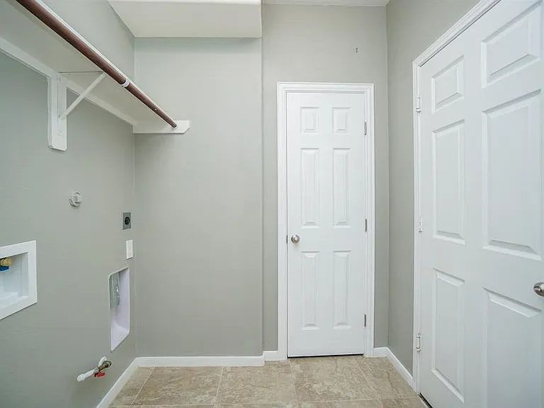 3211 London Ln — Photo 27