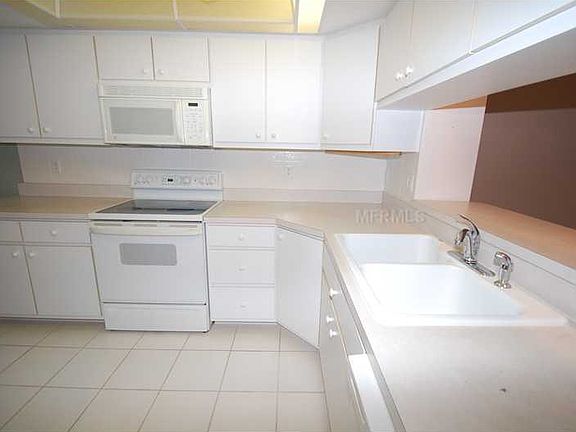 5th image of 11644 SW Egret Cir APT 604