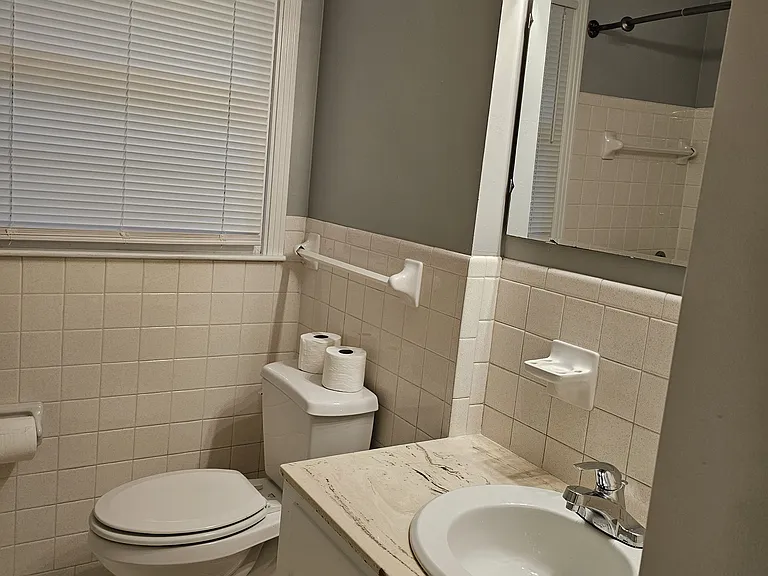 627 W Meade Blvd — Photo 9