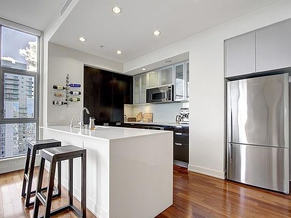 5th image of 575 6th Ave Unit 1003