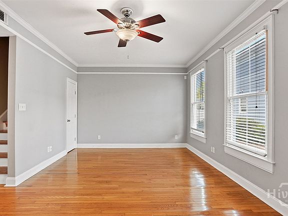 5th image of 107 W 31st Lane