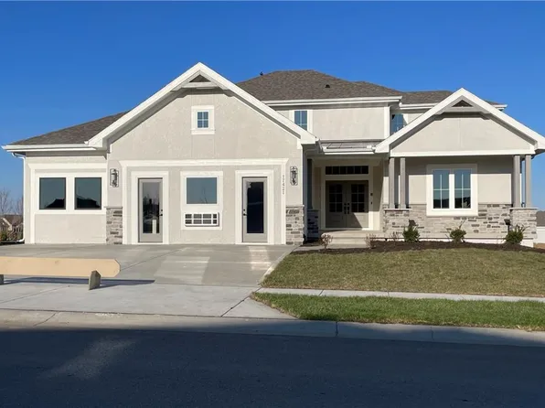 17421 Gillette St, Overland Park, KS 66221