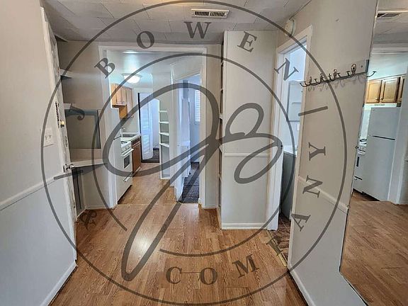 3rd image of 506 W Wayne St #0