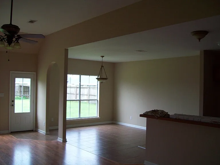 26043 Wimbledon Ave — Photo 6