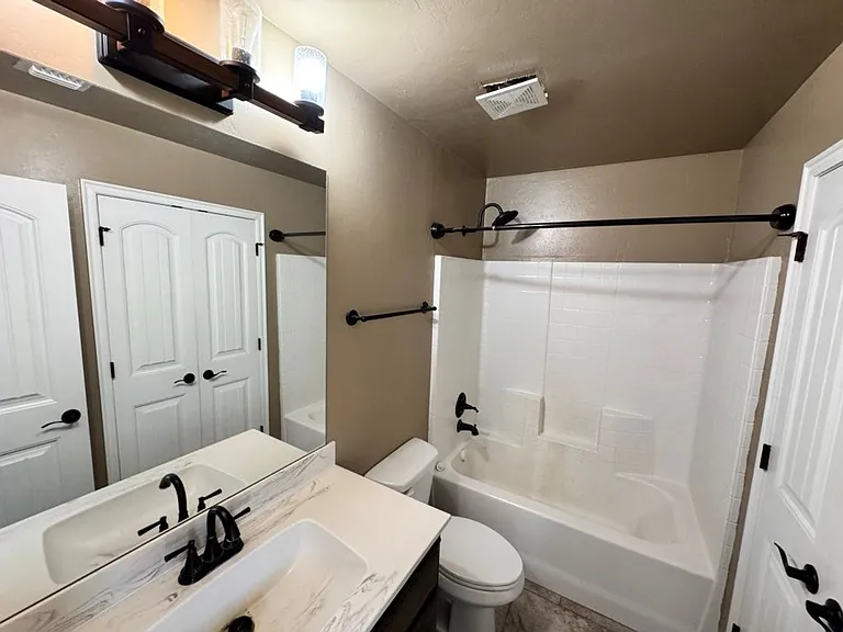 4725 Pyrope Ln — Photo 10