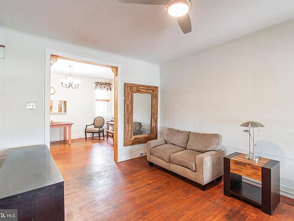 5th image of 429 W 65th Ave