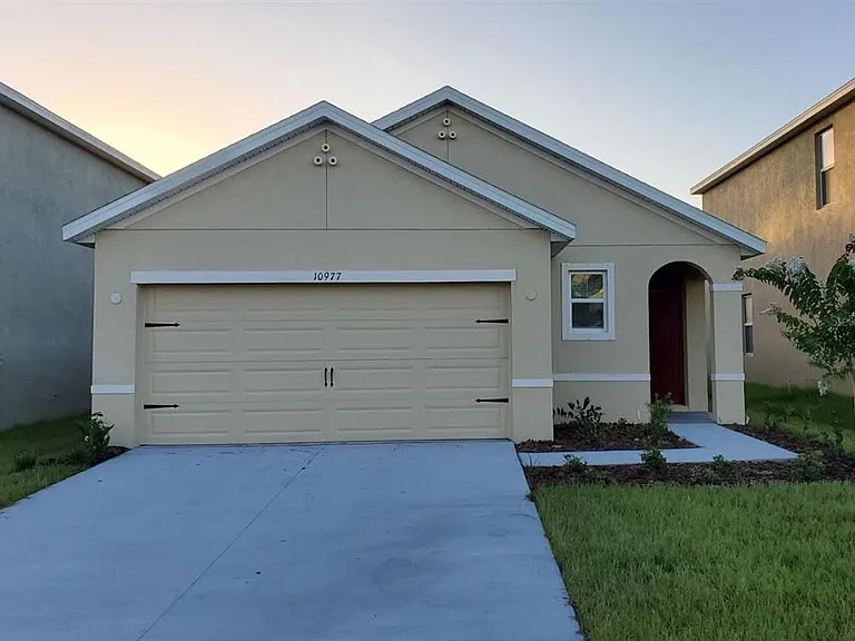 10977 Carlton Fields Dr — Photo 1