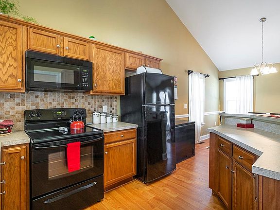 5th image of 7505 Walking Stick Ln