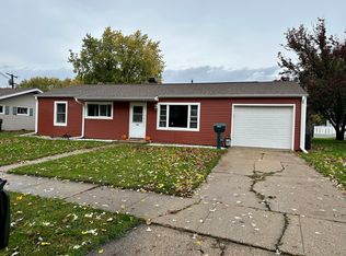 1502 E 19th St, Sterling, IL 61081