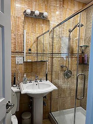 2nd image of 506 6th Ave #2R