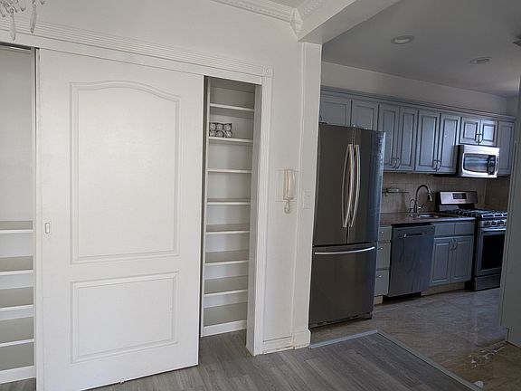 3rd image of 8435 Lander St APT 6G