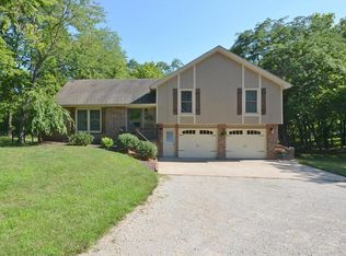 4809 Scottsdale Cir, Smithville, MO 64089