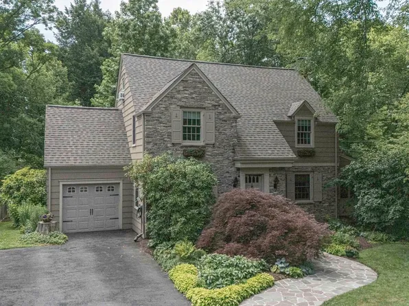 10 Effingham Rd, Yardley, PA 19067