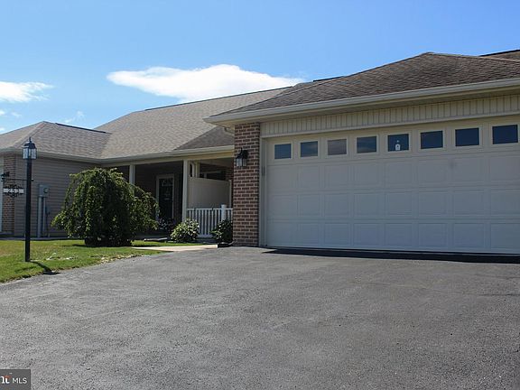 3rd image of 253 Lantern Ln
